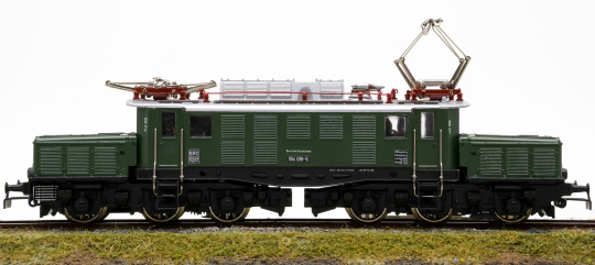 Märklin 8322 (DC) – Güterzug-Elektrolok BR 194 der DB, 2-Leiter Hamo-Modell 