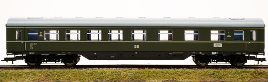 Piko 53241 – 1./2. Klasse Schnellzugwagen AB4ge -Modernisierungswagen- der (D)DR 
