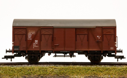 Fleischmann 5311 K (H0) – Gedeckter Güterwagen Gs der (D)DR, patiniert 