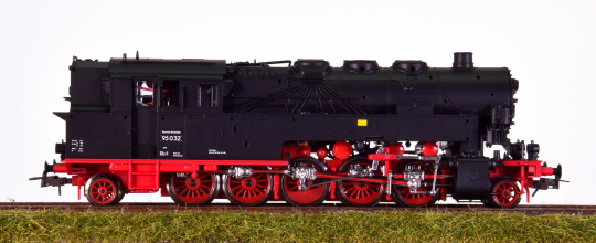 GebrauchteModellbahn | Piko 50132 – Tender-Dampflok BR 95 der DR (DDR) |  Erste Klasse aus 2. Hand