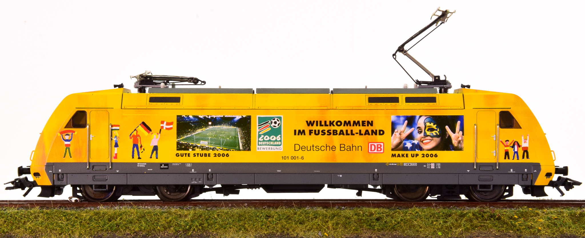GebrauchteModellbahn | Märklin 39370 – Elektrolok BR 101 -Fußball WM 2006-  der DB AG, digital (MM) | Erste Klasse aus 2. Hand